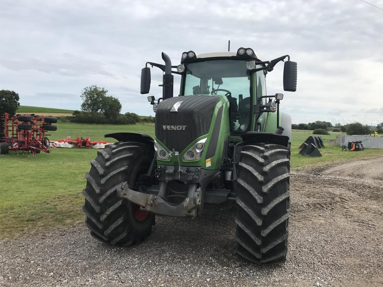 Fendt 828 Vario Profi Plus - Трактор: слика 3 Fendt 828 Vario Profi Plus - Трактор: слика 3