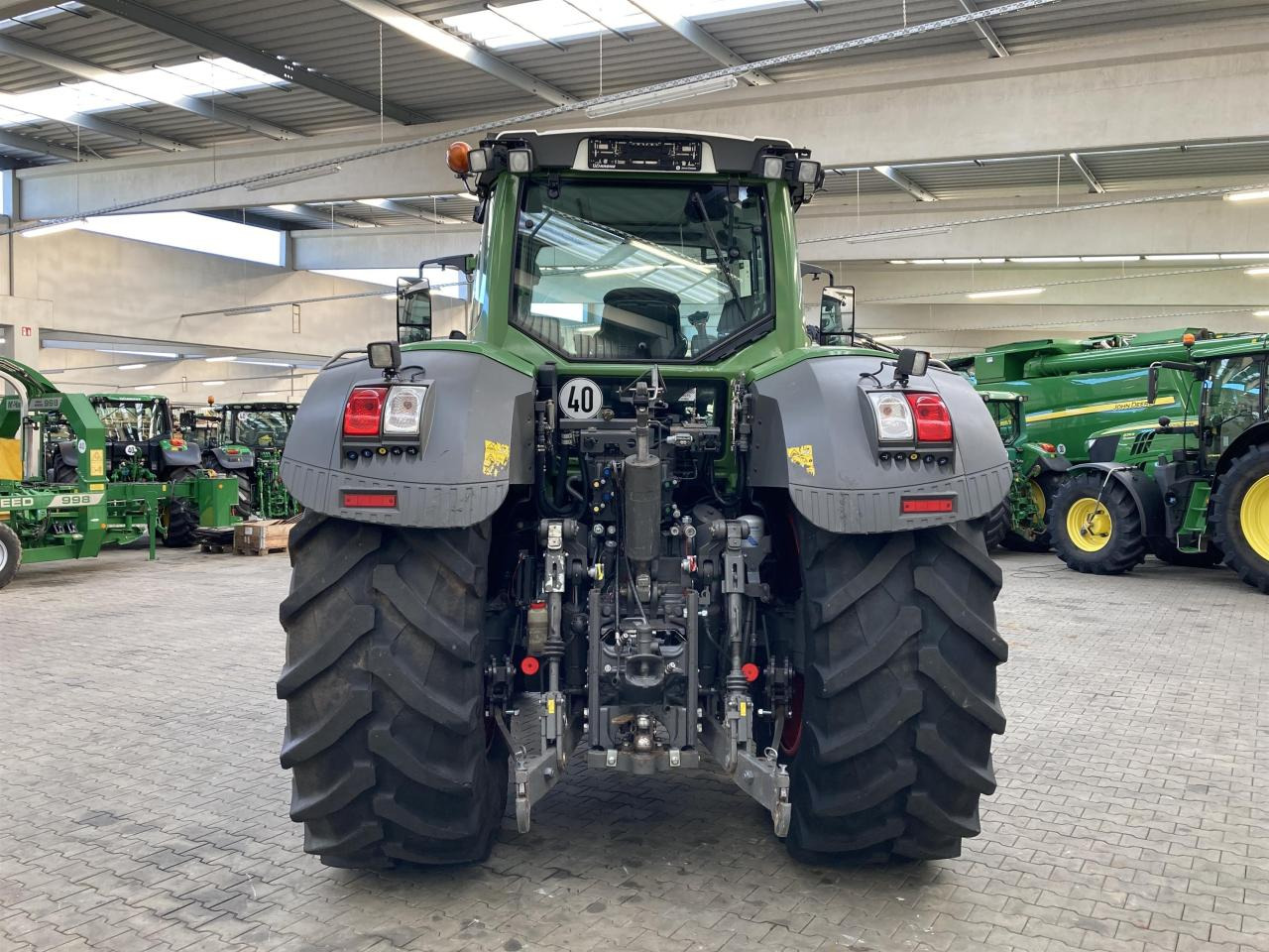 Fendt 933 Vario Profi Plus - Трактор: слика 5 Fendt 933 Vario Profi Plus - Трактор: слика 5