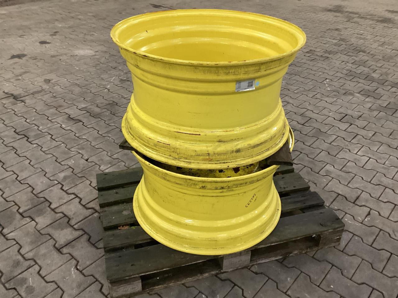 John Deere 16x30 - Гума за Земјоделска машина: слика 1 John Deere 16x30 - Гума за Земјоделска машина: слика 1