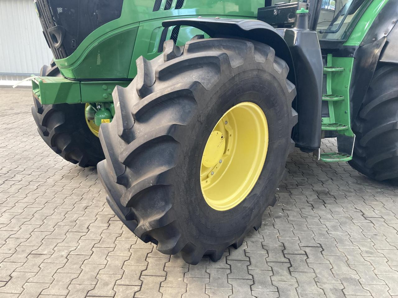 John Deere 6170R - Трактор: слика 2 John Deere 6170R - Трактор: слика 2