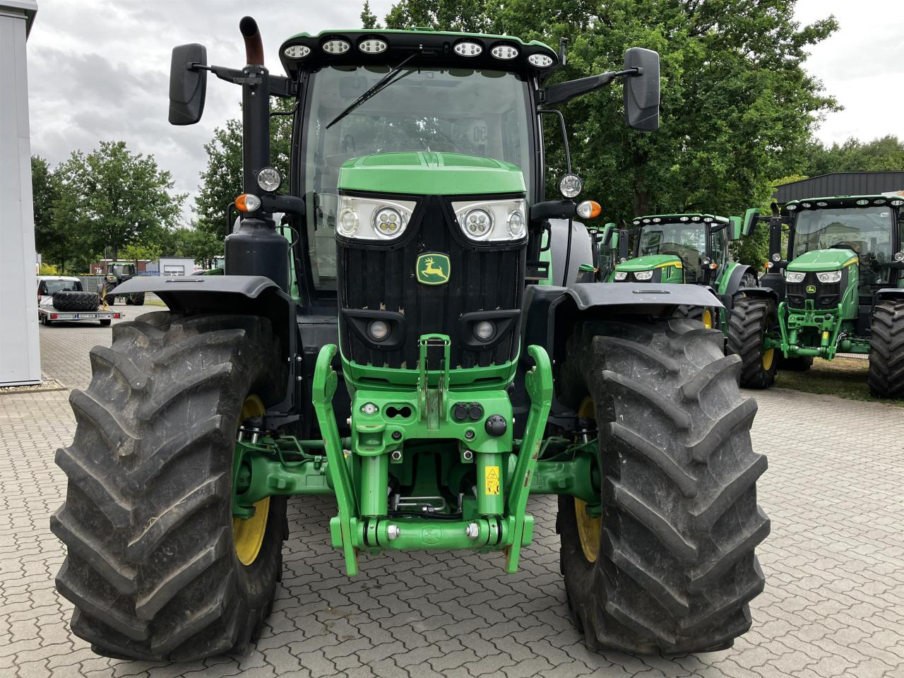 John Deere 6215R - Трактор: слика 3 John Deere 6215R - Трактор: слика 3