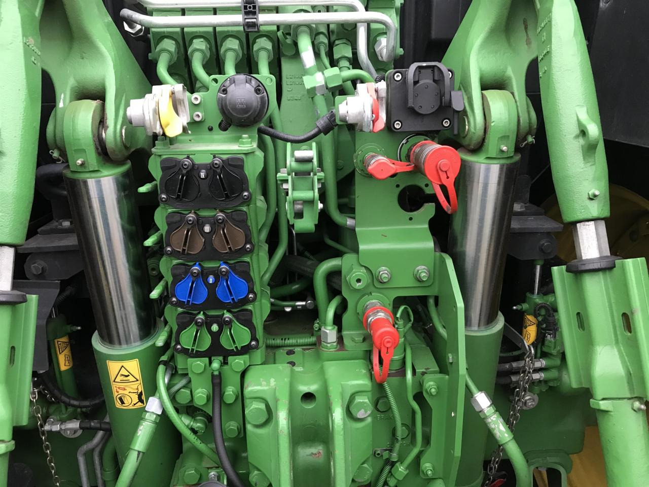 John Deere 6215R - Трактор: слика 5 John Deere 6215R - Трактор: слика 5