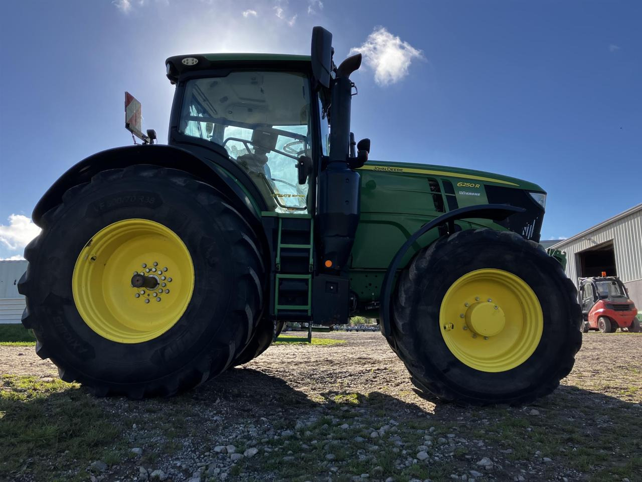 John Deere 6250R - Трактор: слика 1 John Deere 6250R - Трактор: слика 1