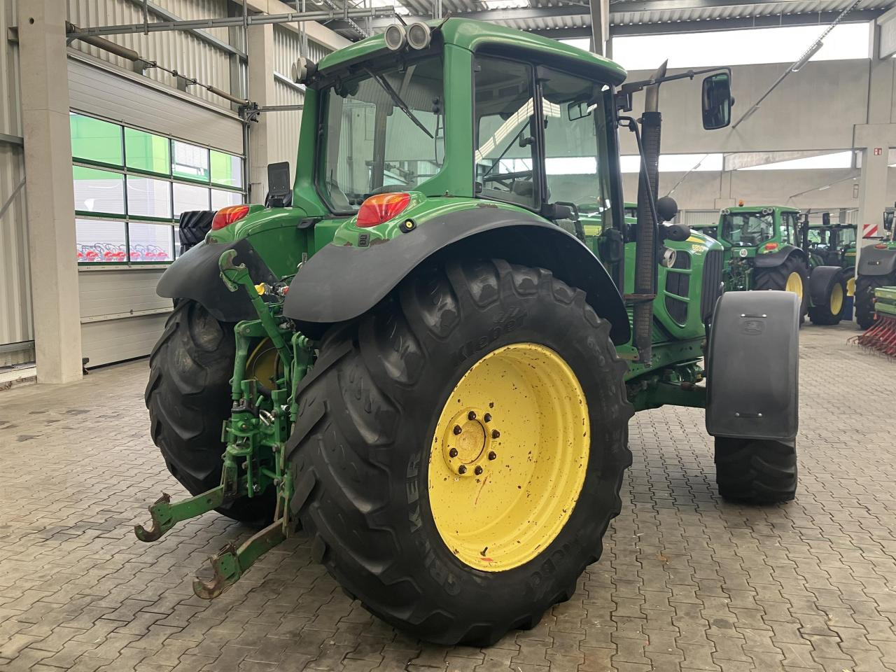 John Deere 6830 Premium - Трактор: слика 3 John Deere 6830 Premium - Трактор: слика 3