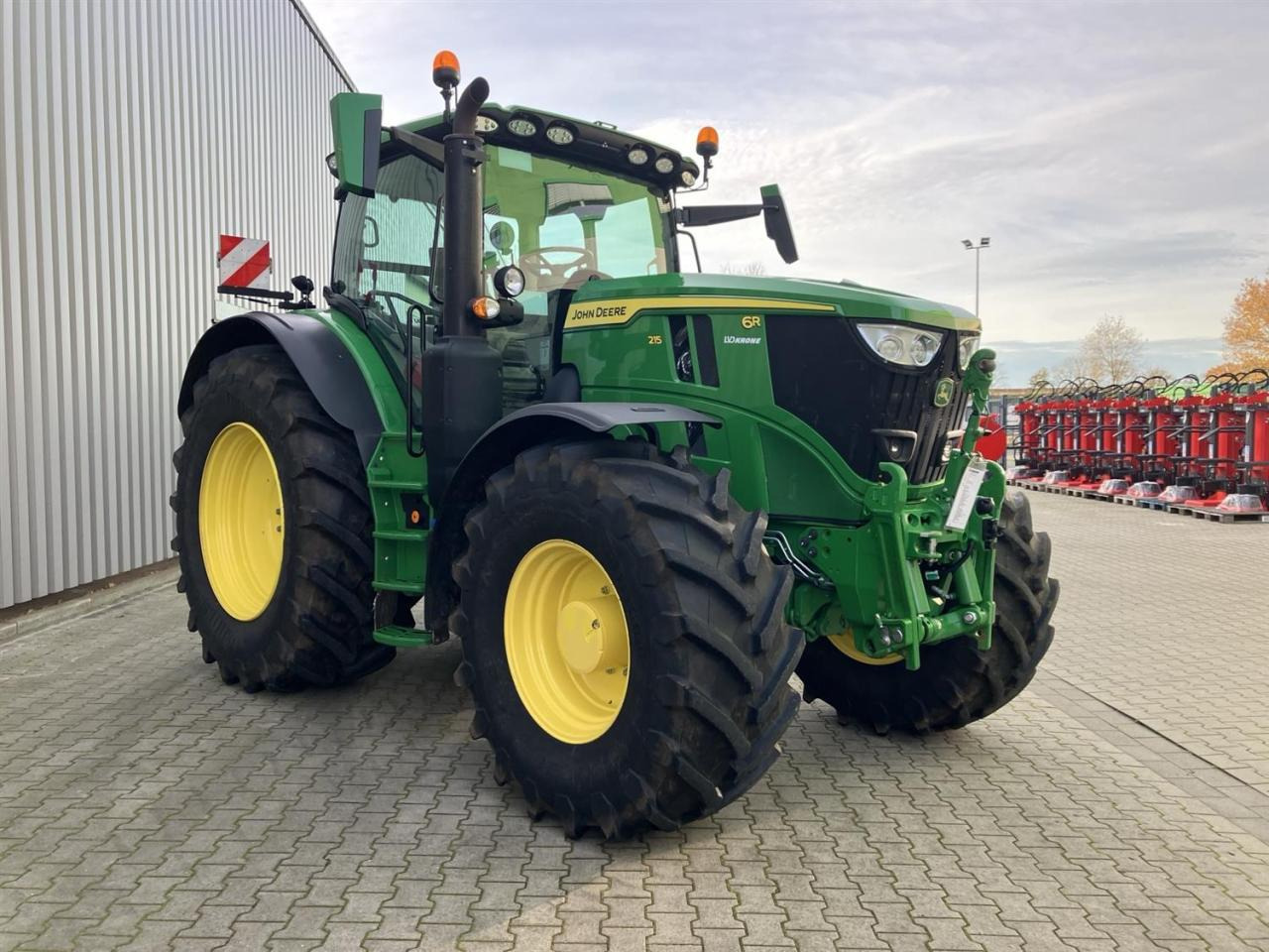 John Deere 6R 215 - Трактор: слика 2 John Deere 6R 215 - Трактор: слика 2