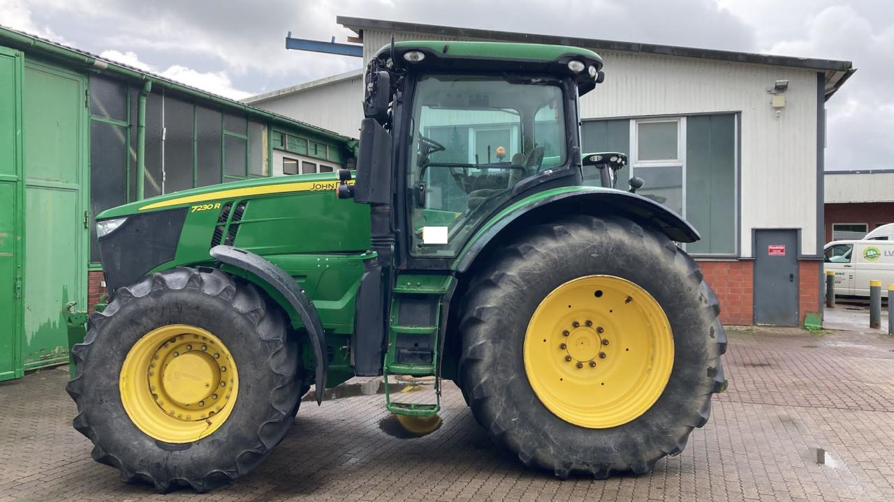 John Deere 7230R - Трактор: слика 1 John Deere 7230R - Трактор: слика 1
