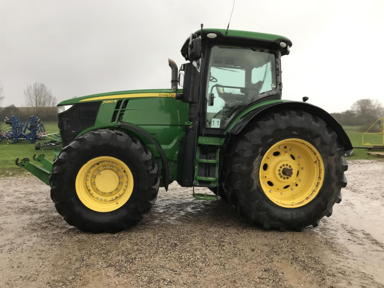 John Deere 7290R - Трактор: слика 1 John Deere 7290R - Трактор: слика 1