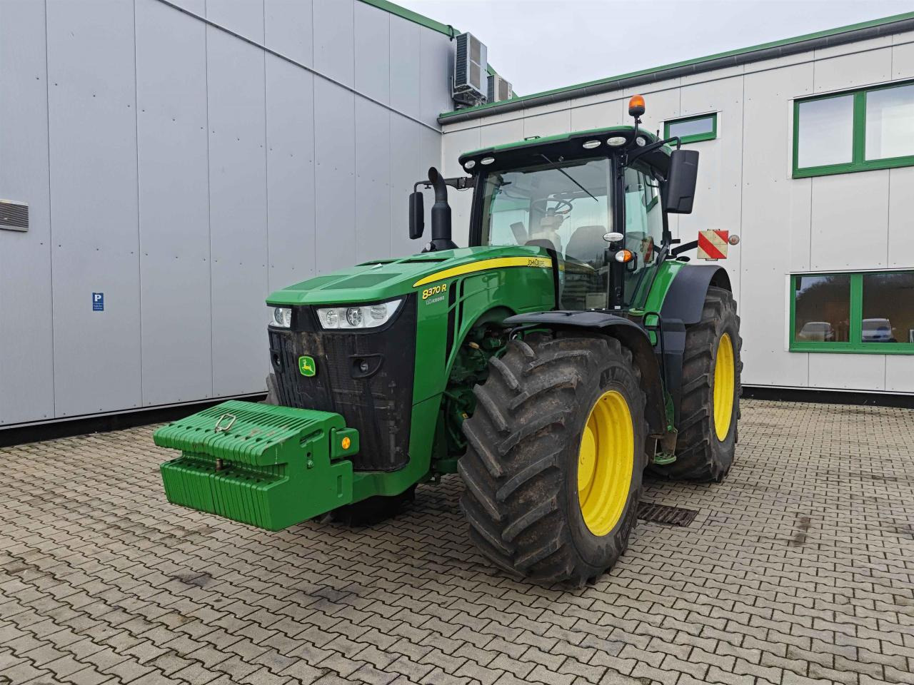 John Deere 8370R - Трактор: слика 1 John Deere 8370R - Трактор: слика 1