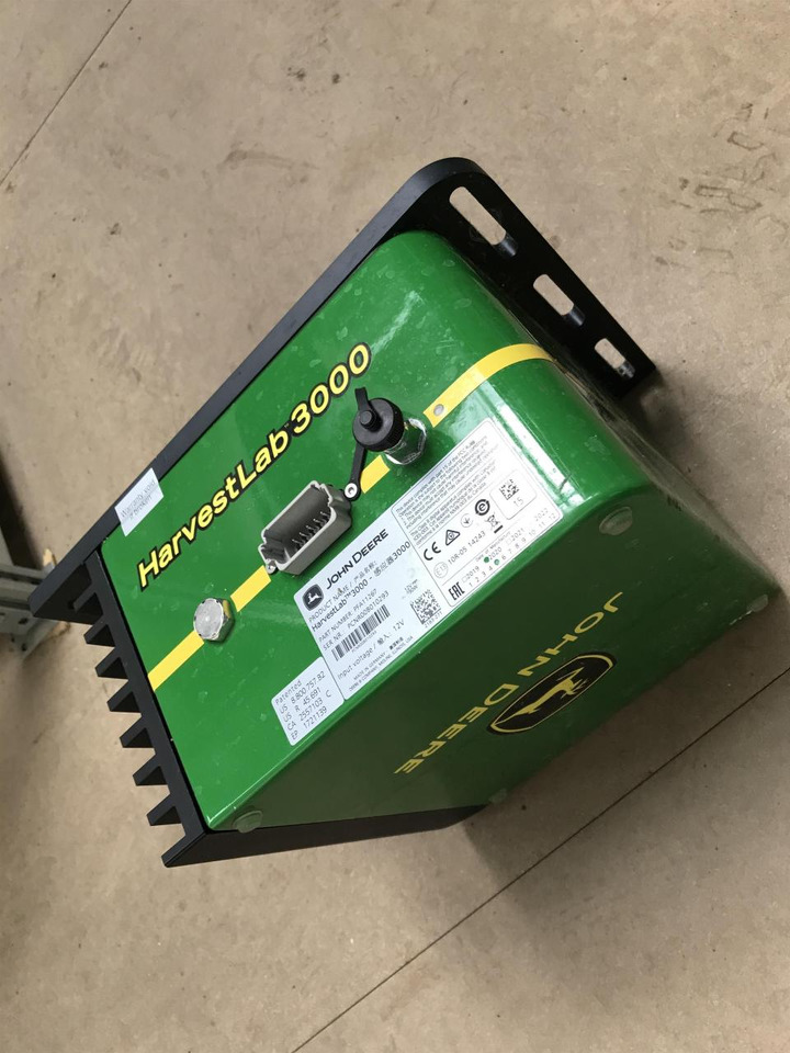 John Deere HarvestLab 3000 - Систем за навигација за Земјоделска машина: слика 1 John Deere HarvestLab 3000 - Систем за навигација за Земјоделска машина: слика 1