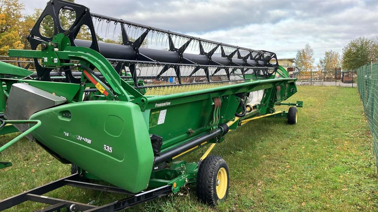 Комбајн John Deere S680: слика 8 Комбајн John Deere S680: слика 8