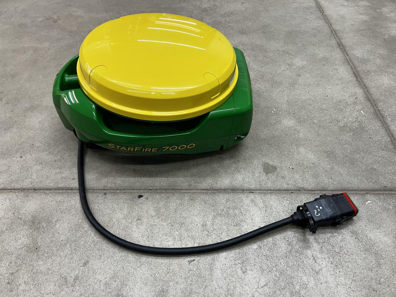 John Deere SF7000 - Систем за навигација за Земјоделска машина: слика 1 John Deere SF7000 - Систем за навигација за Земјоделска машина: слика 1