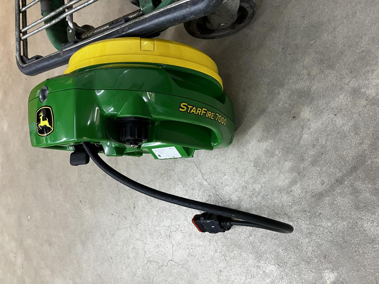 John Deere SF7000 - Систем за навигација за Земјоделска машина: слика 2 John Deere SF7000 - Систем за навигација за Земјоделска машина: слика 2