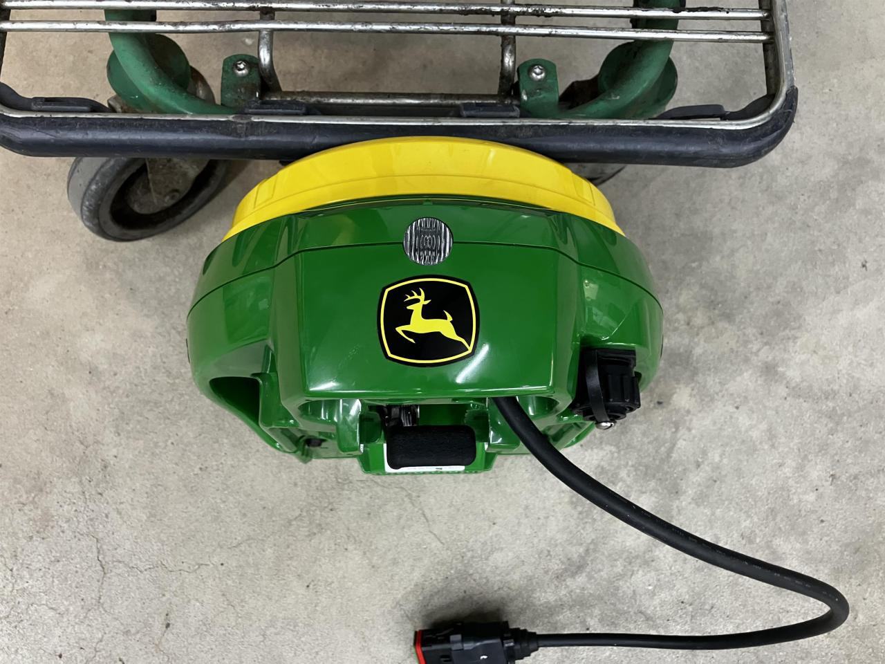 John Deere SF7000 - Систем за навигација за Земјоделска машина: слика 3 John Deere SF7000 - Систем за навигација за Земјоделска машина: слика 3