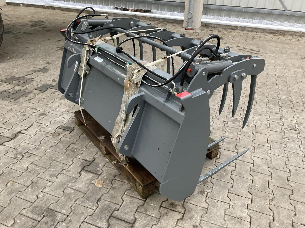 Kramer 1600 mm Vielzweckgabel - Преден утоварувач за трактор: слика 2 Kramer 1600 mm Vielzweckgabel - Преден утоварувач за трактор: слика 2