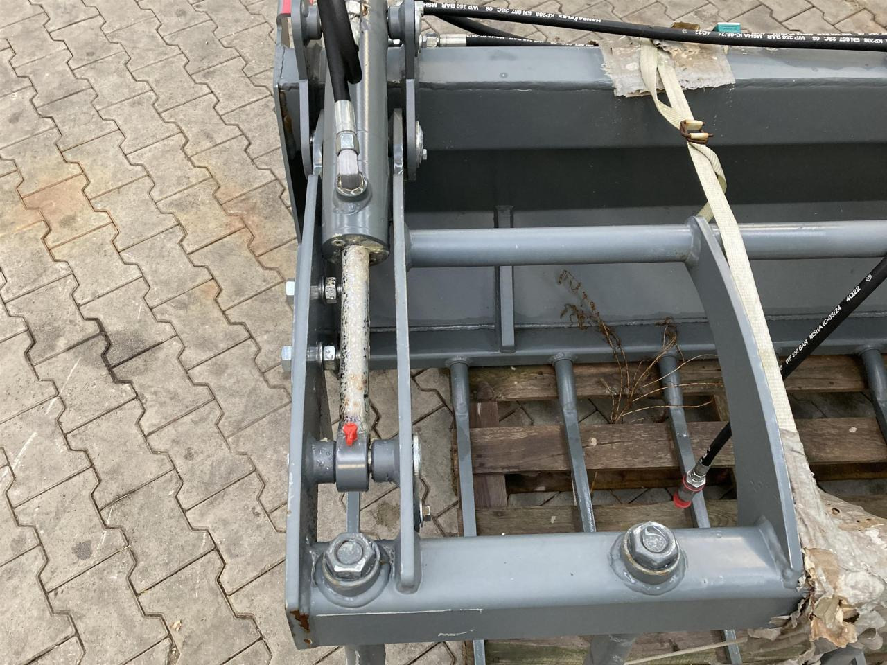 Kramer 1600 mm Vielzweckgabel - Преден утоварувач за трактор: слика 4 Kramer 1600 mm Vielzweckgabel - Преден утоварувач за трактор: слика 4