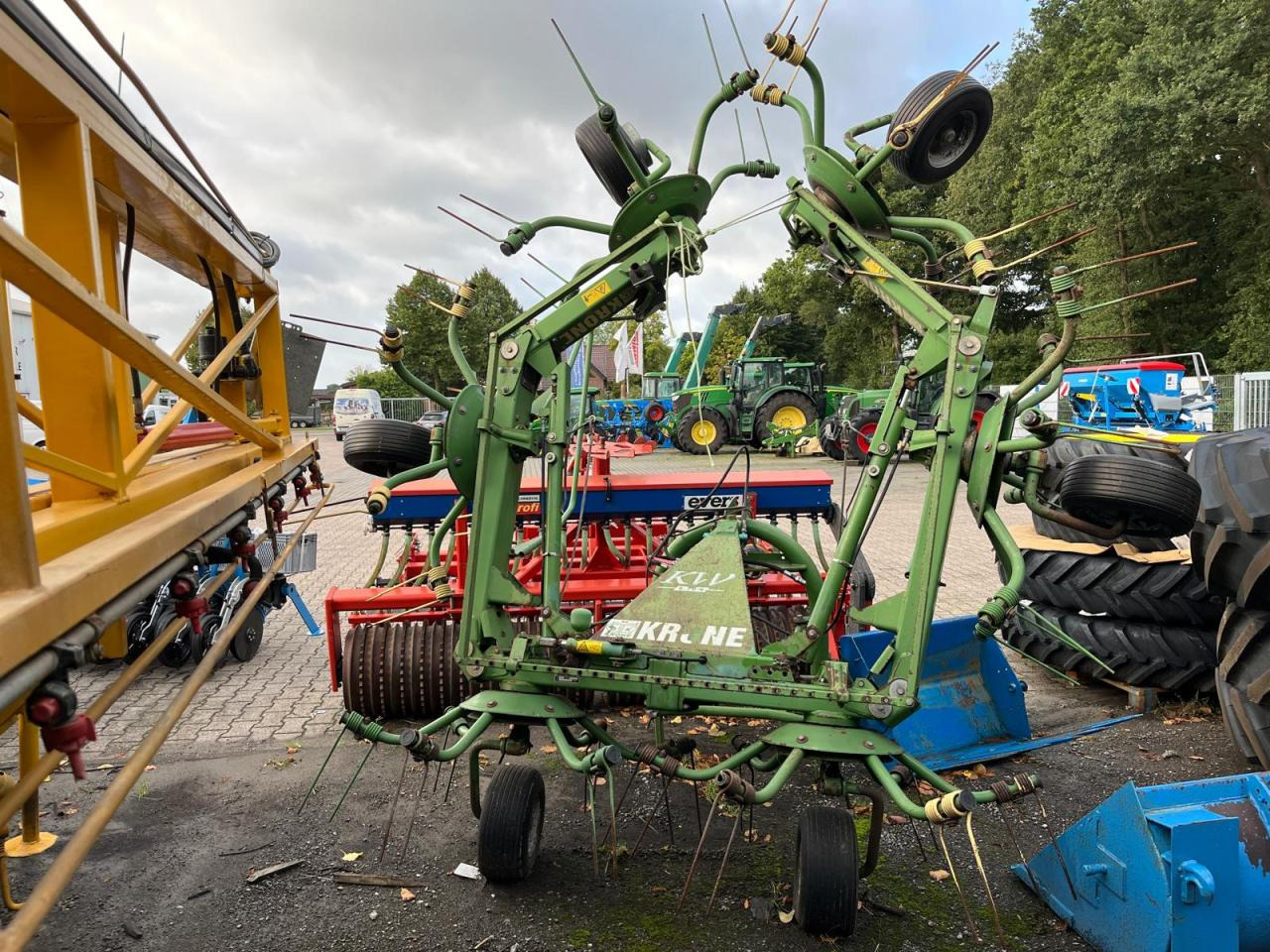 Krone KW 6.70/6 - Превртувач и гребло: слика 1 Krone KW 6.70/6 - Превртувач и гребло: слика 1