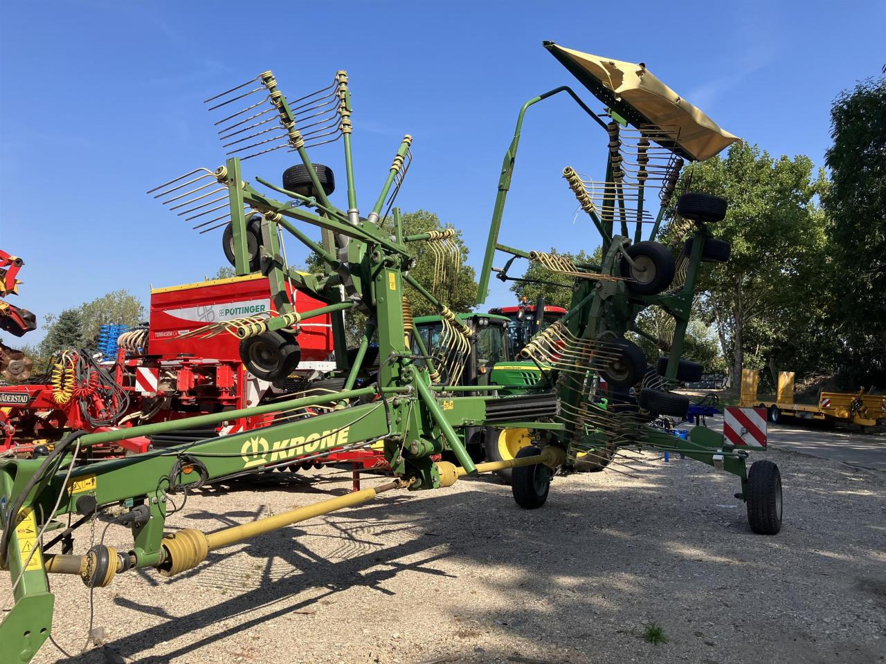 Krone Swadro 807 - Превртувач и гребло: слика 2 Krone Swadro 807 - Превртувач и гребло: слика 2