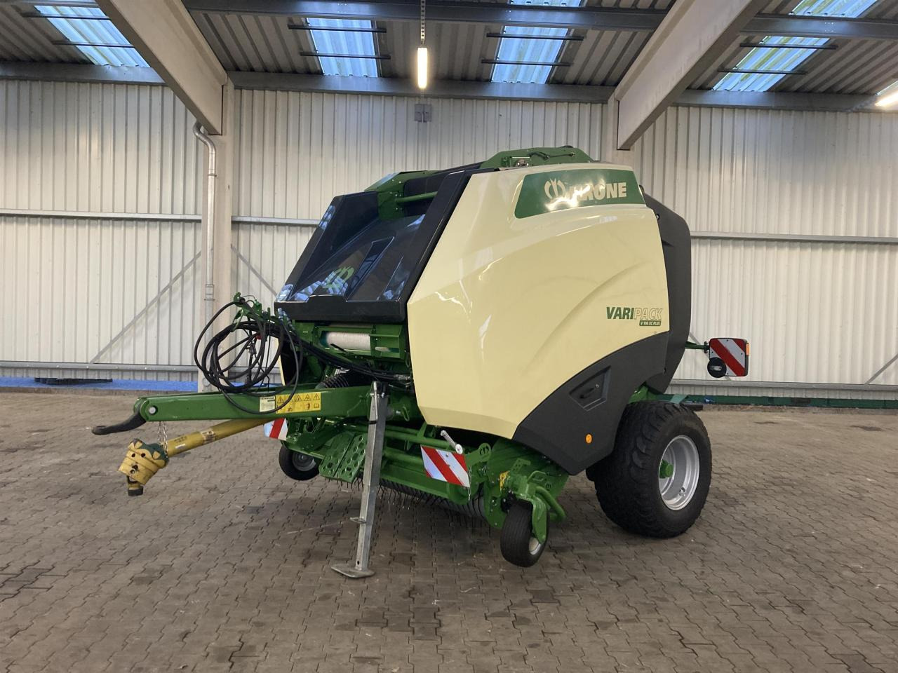 Krone V 190 XC Plus VariPack - Балирка за тркалезни бали: слика 1 Krone V 190 XC Plus VariPack - Балирка за тркалезни бали: слика 1
