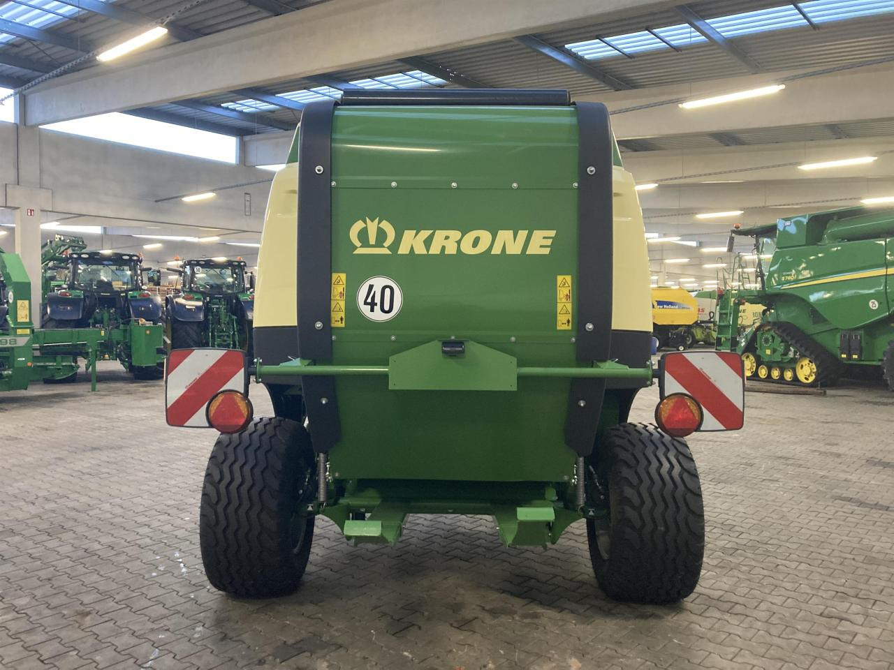 Krone V 190 XC Plus VariPack - Балирка за тркалезни бали: слика 4 Krone V 190 XC Plus VariPack - Балирка за тркалезни бали: слика 4