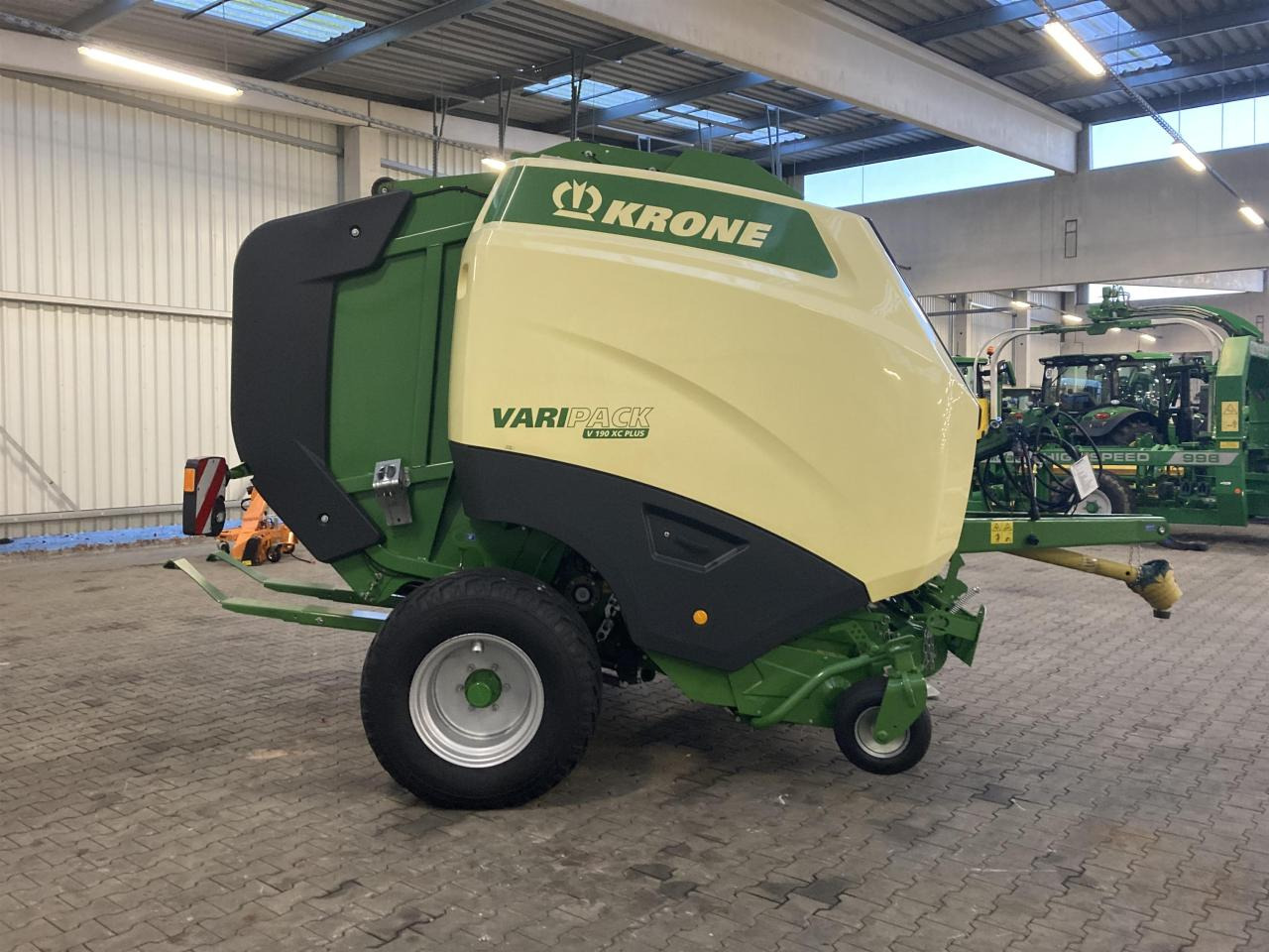 Krone V 190 XC Plus VariPack - Балирка за тркалезни бали: слика 3 Krone V 190 XC Plus VariPack - Балирка за тркалезни бали: слика 3
