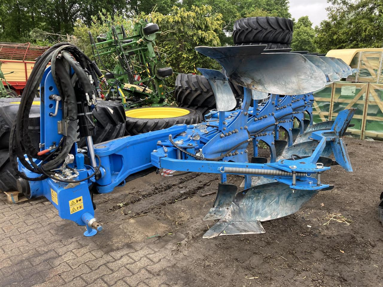 Lemken Juwel 8 M V OF U 5 L100 - Плуг: слика 1 Lemken Juwel 8 M V OF U 5 L100 - Плуг: слика 1