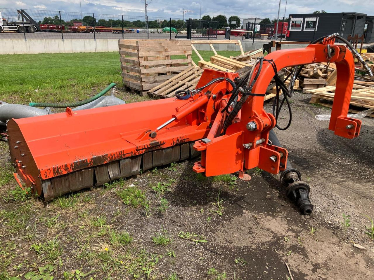 Tierre TCL 200 - Мулчер: слика 1 Tierre TCL 200 - Мулчер: слика 1