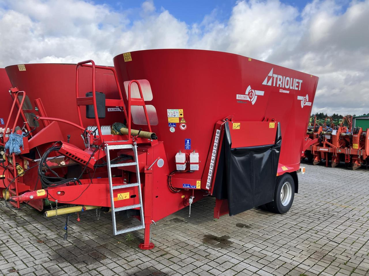 Trioliet Solomix 2 1600 ZK - Вагон за мешање сточна храна: слика 1 Trioliet Solomix 2 1600 ZK - Вагон за мешање сточна храна: слика 1