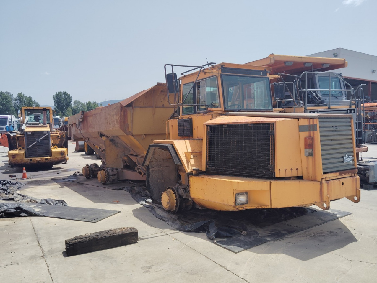 DUMPER ARTICULADO VOLVO A35 - Зглобен истоварувач: слика 2 DUMPER ARTICULADO VOLVO A35 - Зглобен истоварувач: слика 2