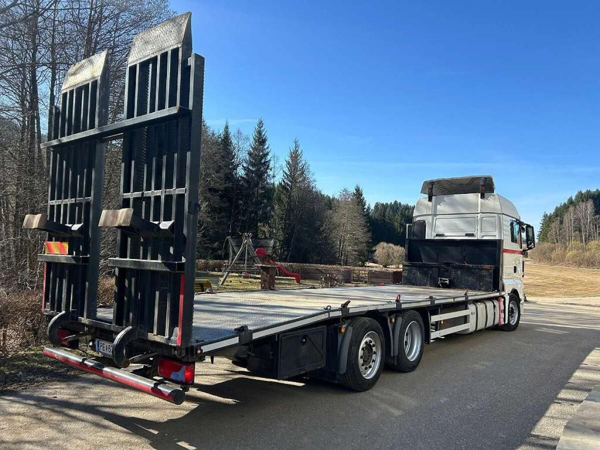 MAN TGX26.400 - Камион со платформа: слика 3 MAN TGX26.400 - Камион со платформа: слика 3