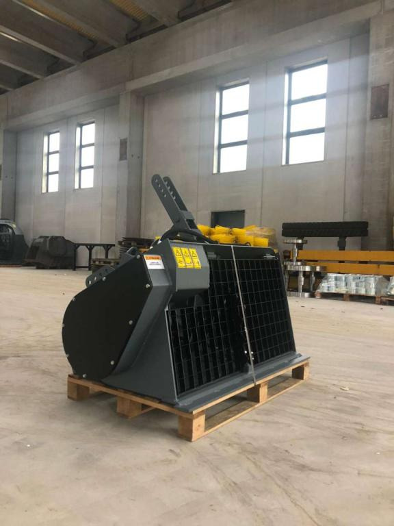 CM CM Crusher MIX 300 -Attacco per trattore - Корпа за Трактор: слика 1 CM CM Crusher MIX 300 -Attacco per trattore - Корпа за Трактор: слика 1