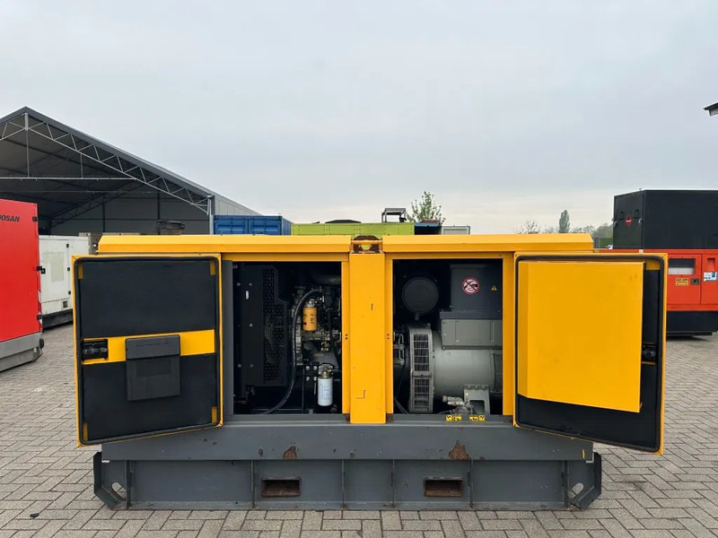 Atlas-Copco QAS 100 Perkins Leroy Somer 100 kVA Silent Rental generatorset - Генераторска поставка: слика 3 Atlas-Copco QAS 100 Perkins Leroy Somer 100 kVA Silent Rental generatorset - Генераторска поставка: слика 3