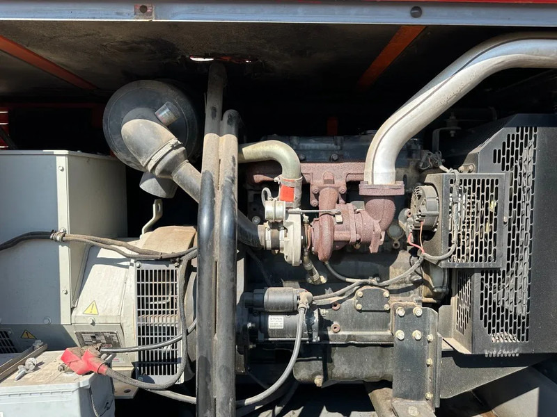 Генераторска поставка Atlas-Copco QAS 60 Perkins Stamford 60 kVA Silent Rental generatorset: слика 9