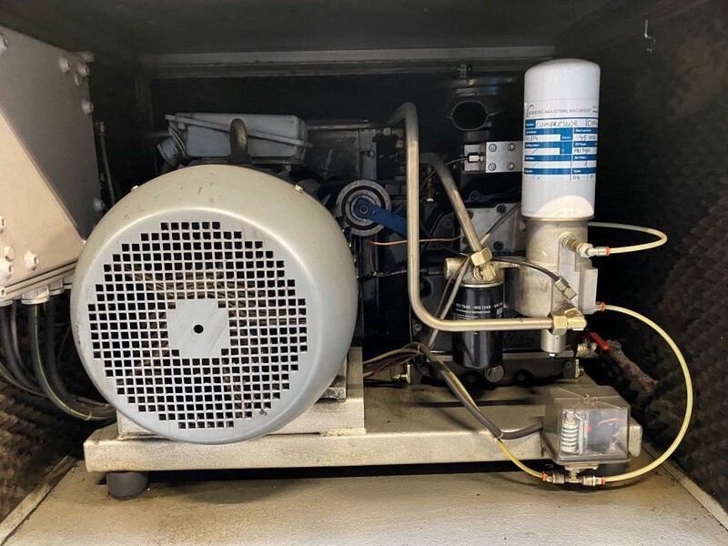Creemers RCN 15-60 15 kW 2000 L / min 10 Bar Elektrische Schroefcompressor - Компресор за воздух: слика 3 Creemers RCN 15-60 15 kW 2000 L / min 10 Bar Elektrische Schroefcompressor - Компресор за воздух: слика 3