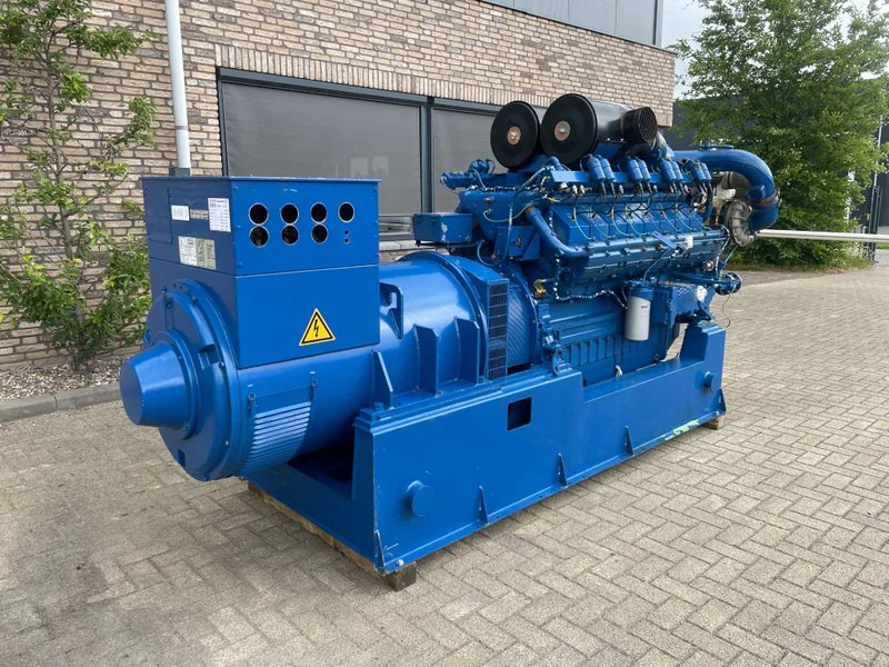 Deutz TBG 616 V16K Gasset 800 / 1110 kVA Stamford generatorset - Генераторска поставка: слика 3 Deutz TBG 616 V16K Gasset 800 / 1110 kVA Stamford generatorset - Генераторска поставка: слика 3