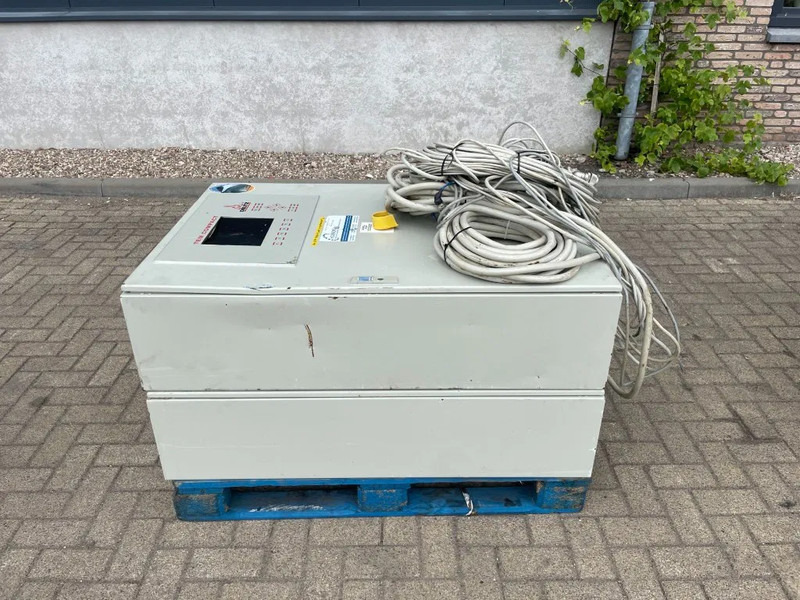 Deutz TBG 616 V16K Gasset 800 / 1110 kVA Stamford generatorset - Генераторска поставка: слика 4 Deutz TBG 616 V16K Gasset 800 / 1110 kVA Stamford generatorset - Генераторска поставка: слика 4