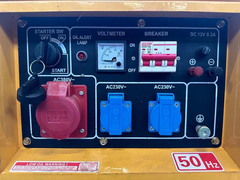 Diesel Diesel Generator UK-9500 5.5 kW 230 en 400 Volt Silent Diesel generator New ! - Генераторска поставка: слика 3 Diesel Diesel Generator UK-9500 5.5 kW 230 en 400 Volt Silent Diesel generator New ! - Генераторска поставка: слика 3