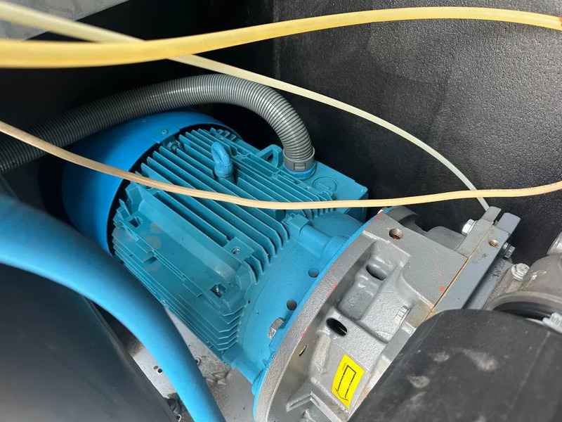 Grassair RLR 30 V9 Rollair 30V 22 kW 3000 L / min 10 Bar Elektrische Schroefcompressor Frequentiegeregeld - Компресор за воздух: слика 4 Grassair RLR 30 V9 Rollair 30V 22 kW 3000 L / min 10 Bar Elektrische Schroefcompressor Frequentiegeregeld - Компресор за воздух: слика 4