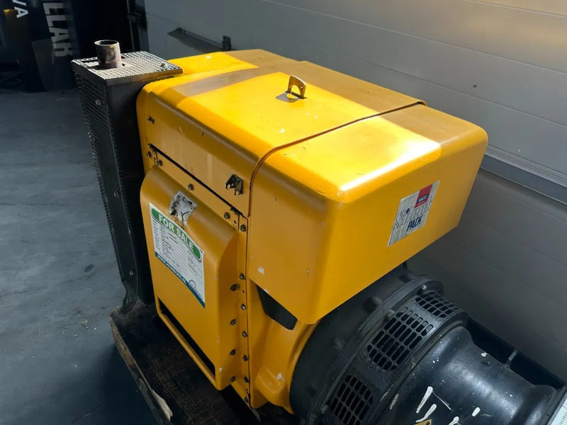 Hatz 2L41C Stamford 17.5 kVA Silentpack generatorset - Генераторска поставка: слика 2 Hatz 2L41C Stamford 17.5 kVA Silentpack generatorset - Генераторска поставка: слика 2