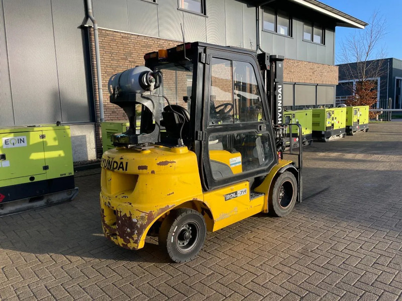 Плински вилушкар Hyundai 30L-7A 3 ton Triplex Sideshift Positioner LPG Heftruck: слика 15 Плински вилушкар Hyundai 30L-7A 3 ton Triplex Sideshift Positioner LPG Heftruck: слика 15