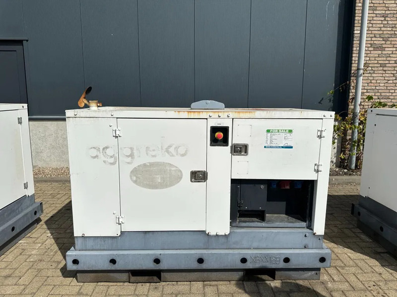 Iveco FPT F32 AM1A Leroy Somer 32 kVA Silent generatorset 216 hours ! - Генераторска поставка: слика 1 Iveco FPT F32 AM1A Leroy Somer 32 kVA Silent generatorset 216 hours ! - Генераторска поставка: слика 1