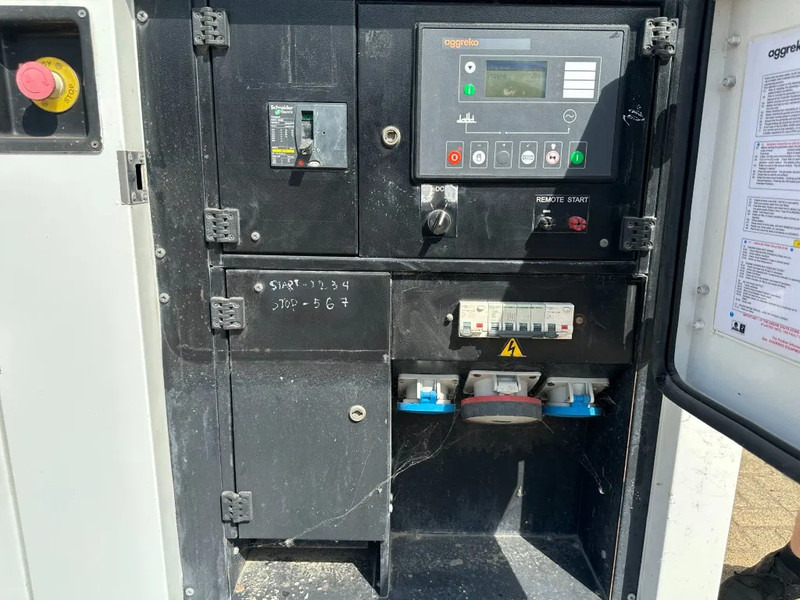 Iveco FPT F32 AM1A Leroy Somer 32 kVA Silent generatorset 239 hours ! - Генераторска поставка: слика 3 Iveco FPT F32 AM1A Leroy Somer 32 kVA Silent generatorset 239 hours ! - Генераторска поставка: слика 3