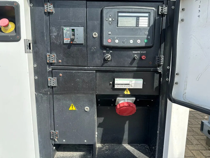 Iveco FPT F32 AM1A Leroy Somer 32 kVA Silent generatorset 408 hours ! - Генераторска поставка: слика 2 Iveco FPT F32 AM1A Leroy Somer 32 kVA Silent generatorset 408 hours ! - Генераторска поставка: слика 2