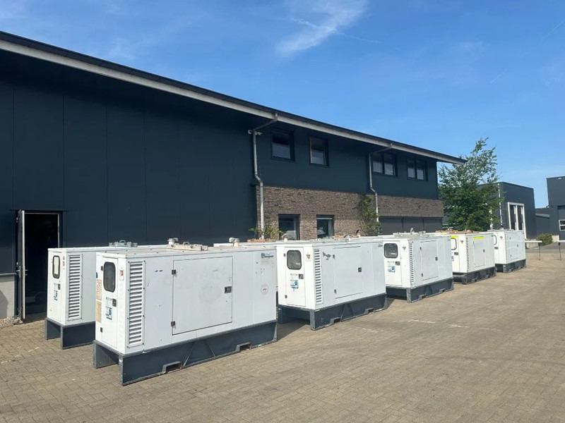 Iveco FPT NEF45 SM1A.A004 Stamford 60 kVA Silent Rental generatorset - Генераторска поставка: слика 2 Iveco FPT NEF45 SM1A.A004 Stamford 60 kVA Silent Rental generatorset - Генераторска поставка: слика 2