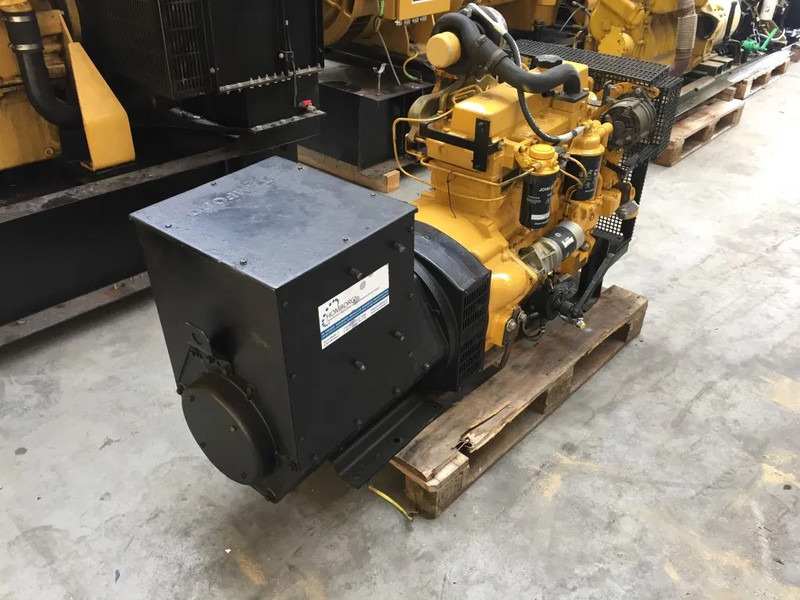 John Deere 4045 TFU 70 Stamford 65 kVA generatorset - Генераторска поставка: слика 2 John Deere 4045 TFU 70 Stamford 65 kVA generatorset - Генераторска поставка: слика 2