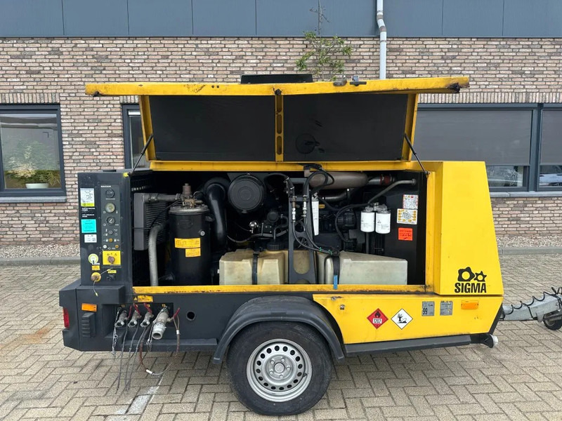 Kaeser M122 Deutz 11.1 m3 / min 10 Bar 83 kW Mobiele Diesel Compressor - Компресор за воздух: слика 2 Kaeser M122 Deutz 11.1 m3 / min 10 Bar 83 kW Mobiele Diesel Compressor - Компресор за воздух: слика 2