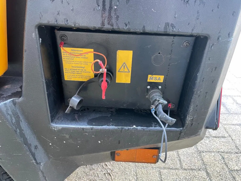 Компресор за воздух Kaeser M27 Kubota 2,7 m3 / min 7 Bar 18 kW Mobiele Silent Diesel Compressor: слика 16 Компресор за воздух Kaeser M27 Kubota 2,7 m3 / min 7 Bar 18 kW Mobiele Silent Diesel Compressor: слика 16