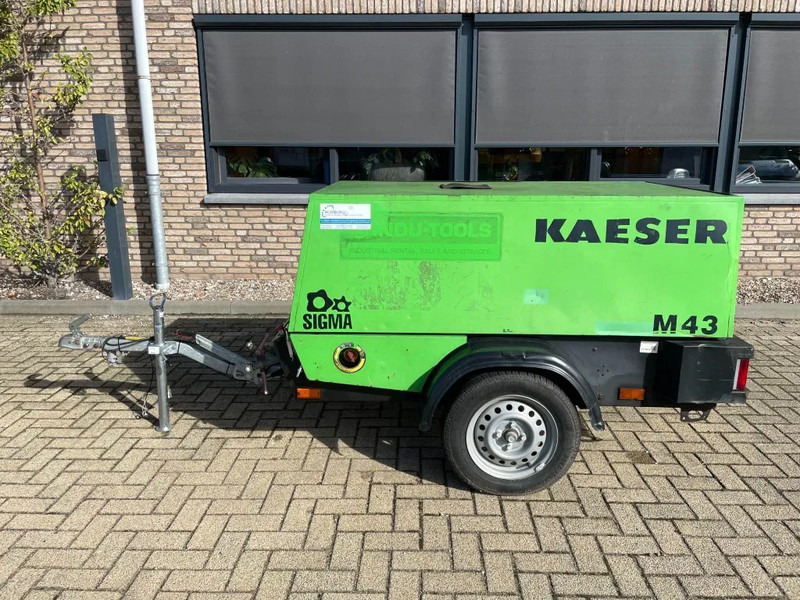 Kaeser M43 Kubota 4,2 m3 / min 7 Bar 30 kW Mobiele Silent Diesel Compressor - Компресор за воздух: слика 1 Kaeser M43 Kubota 4,2 m3 / min 7 Bar 30 kW Mobiele Silent Diesel Compressor - Компресор за воздух: слика 1