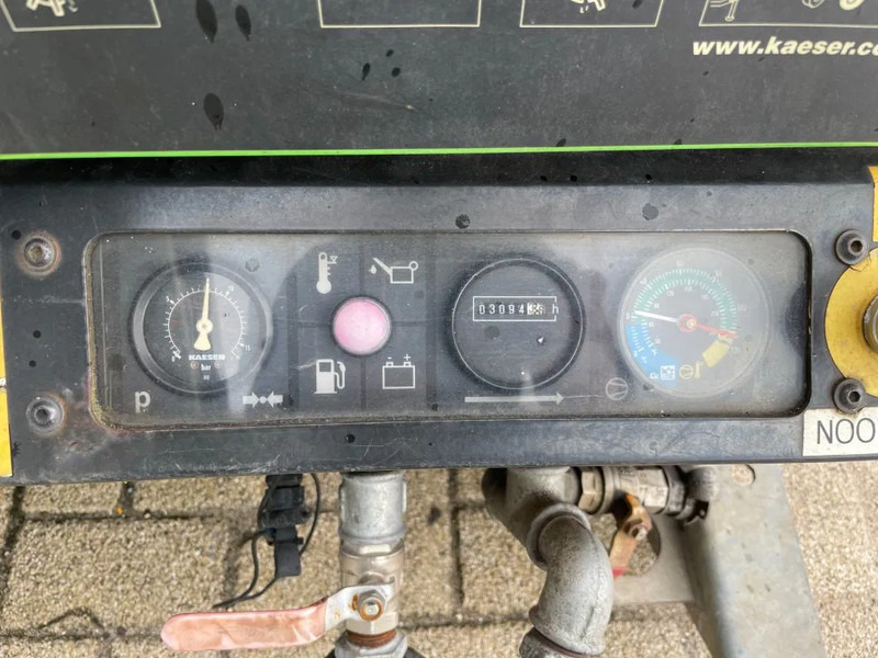 Kaeser M43 Kubota 4,2 m3 / min 7 Bar 30 kW Silent Diesel Compressor - Компресор за воздух: слика 4 Kaeser M43 Kubota 4,2 m3 / min 7 Bar 30 kW Silent Diesel Compressor - Компресор за воздух: слика 4