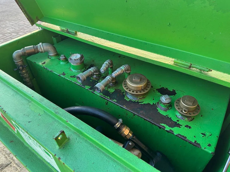 Kiwa IBC Steenbergen 750 liter Dieseltank met Handpomp Milieutank - Товарен контејнер: слика 5 Kiwa IBC Steenbergen 750 liter Dieseltank met Handpomp Milieutank - Товарен контејнер: слика 5