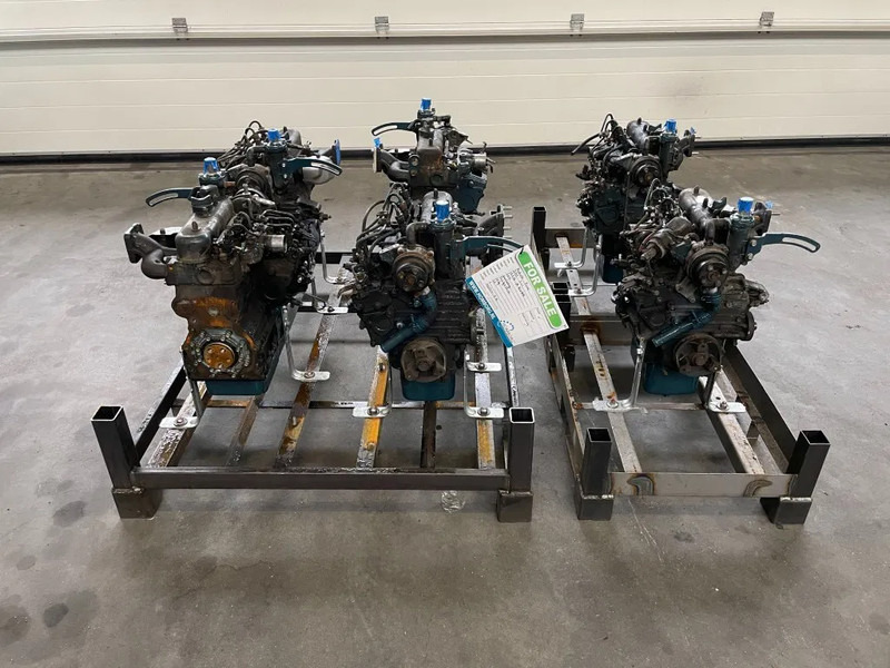 Kubota D722 dieselmotor 3 cilinder 18 PK (4stuks!) - Мотор за Опрема за ракување со материјали: слика 2 Kubota D722 dieselmotor 3 cilinder 18 PK (4stuks!) - Мотор за Опрема за ракување со материјали: слика 2